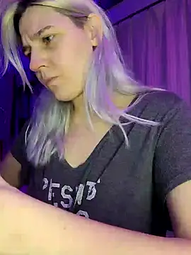 ScarletCallings420 online show from 12.25.24