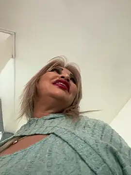 Snapshot of scarlett_sexx69 chatting on 02.27.26 scarlett sexx69 online show from 02.27.26