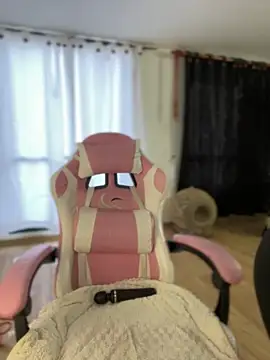 Snapshot of MiaJones21 chatting on 12.27.24 MiaJones21 online show from 12.27.24