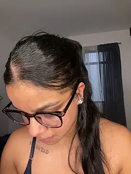 trianawhite online show from 02.05.26