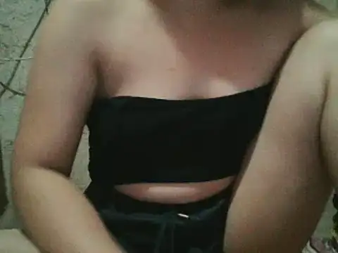 Snapshot of Beatrice143 chatting on 01.23.25 Beatrice143 online show from 01.23.25