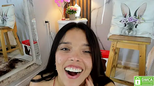 Snapshot of hannahill69 chatting on 01.24.25 hannahill69 online show from 01.24.25