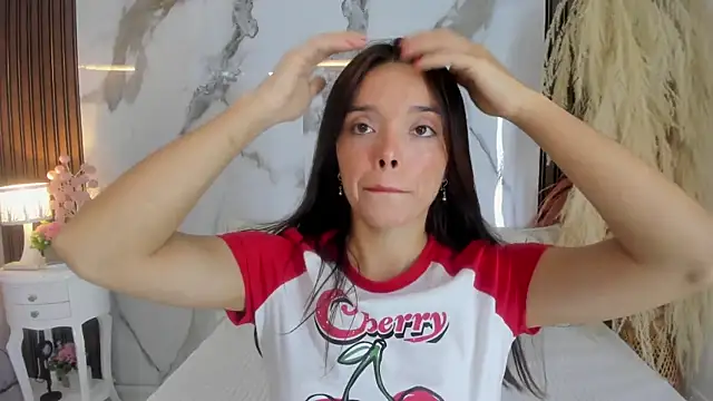 Snapshot of hannahill69 chatting on 10.07.25 hannahill69 online show from 10.07.25