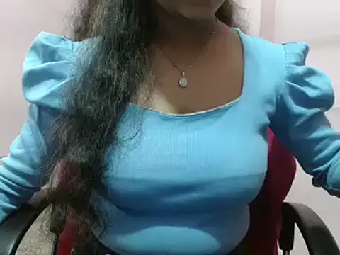 LovingPihu online show from 03.12.25