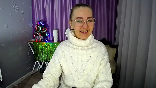 Snapshot of queen_a_n_i chatting on 12.16.24 queen a n i online show from 12.16.24