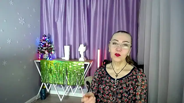 Snapshot of queen_a_n_i chatting on 01.13.25 queen a n i online show from 01.13.25