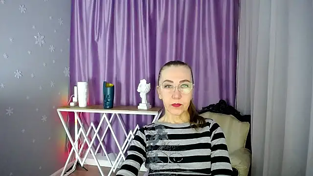 Snapshot of queen_a_n_i chatting on 02.23.25 queen a n i online show from 02.23.25