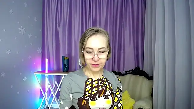 Snapshot of queen_a_n_i chatting on 11.16.25 queen a n i online show from 11.16.25