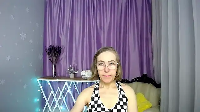 queen a n i online show from 04.07.26