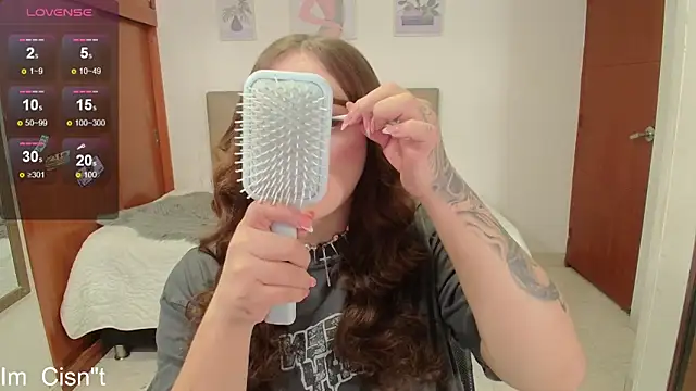 Snapshot of Miley_Baker chatting on 02.08.25 Miley Baker online show from 02.08.25