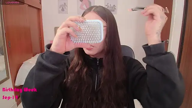 Snapshot of Miley_Baker chatting on 09.13.25 Miley Baker online show from 09.13.25