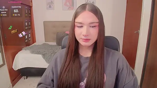 Snapshot of Miley_Baker chatting on 10.09.25 Miley Baker online show from 10.09.25