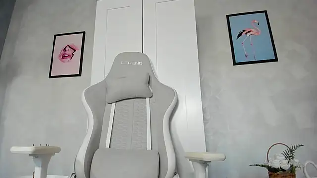 Naila18 online show from 03.08.25