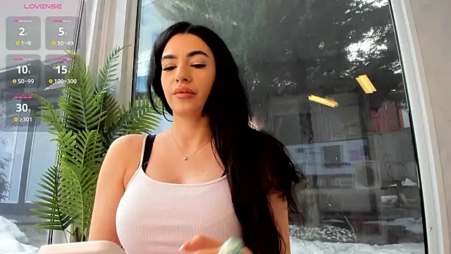 Snapshot of Naila18 chatting on 02.25.26 Naila18 online show from 02.25.26