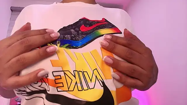 Snapshot of lay_navas chatting on 02.14.26 lay navas online show from 02.14.26