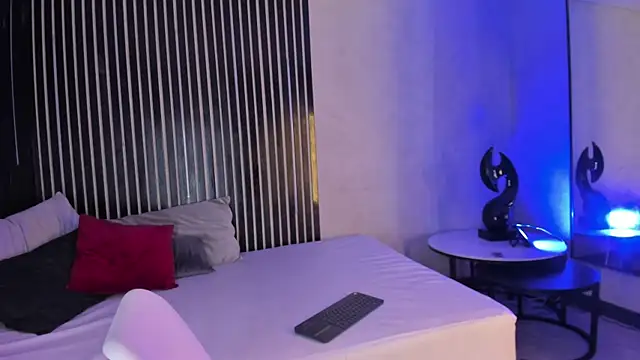 Snapshot of GraceCartier chatting on 12.24.24 GraceCartier online show from 12.24.24