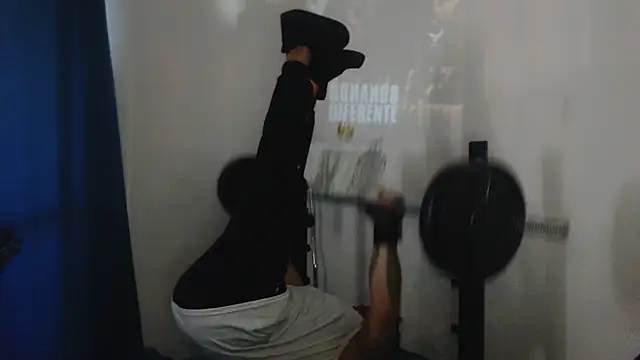 Snapshot of JacobJamess chatting on 11.15.25 JacobJamess online show from 11.15.25