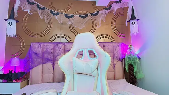 Snapshot of valeriaa19 chatting on 10.08.25 valeriaa19 online show from 10.08.25