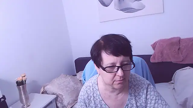 ChristaRose online show from 11.26.25