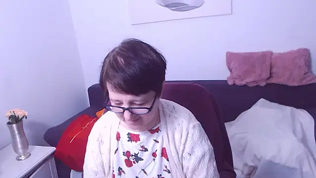 ChristaRose online show from 04.17.26