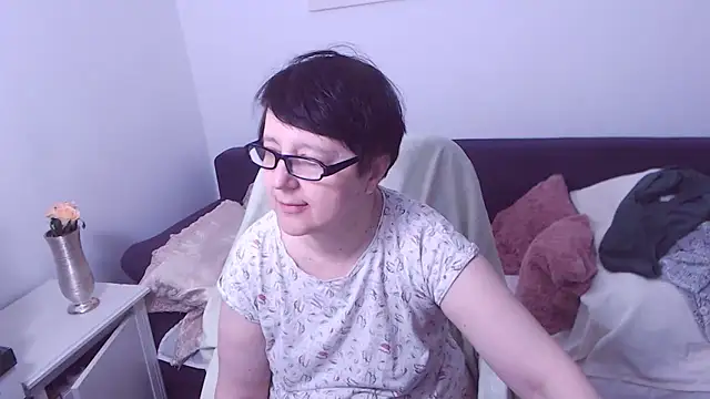 ChristaRose online show from 04.24.26