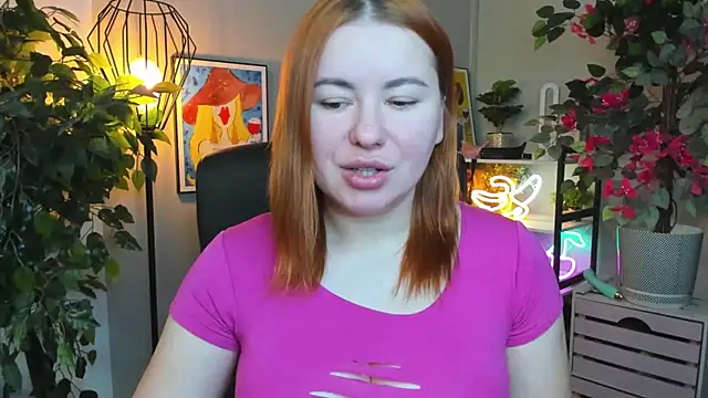 LAYLAxSTAR online show from 12.02.25