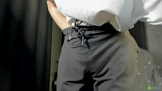 Courtney Luv online show from 10.14.25