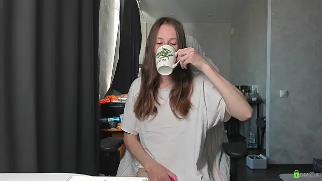 Courtney Luv online show from 06.17.26