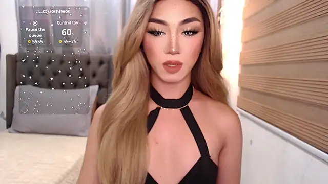 Local Hoelyx online show from 01.04.25