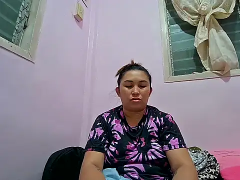 Snapshot of LalaiAsian chatting on 09.25.25 LalaiAsian online show from 09.25.25