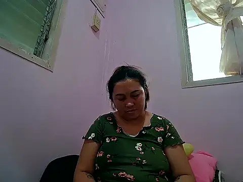 Snapshot of LalaiAsian chatting on 10.10.25 LalaiAsian online show from 10.10.25