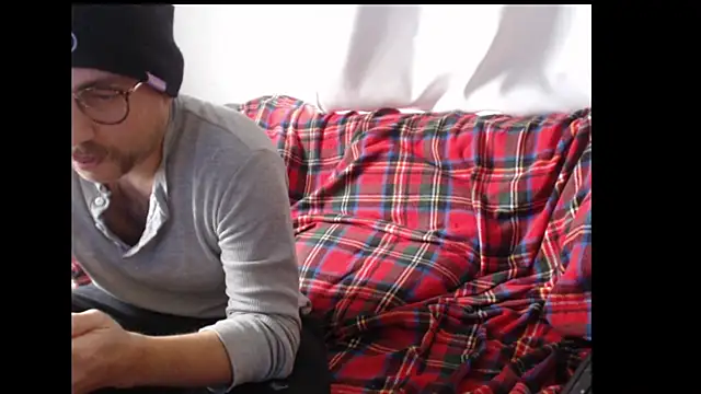 Snapshot of whiskyjane69 chatting on 11.12.25 whiskyjane69 online show from 11.12.25