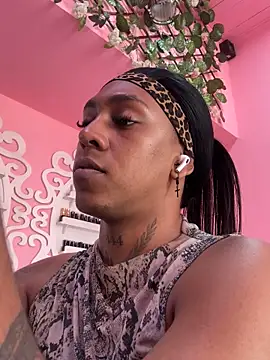 AmberRaus online show from 09.22.25