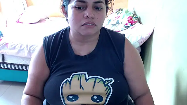 yulieth bbw online show from 12.17.25