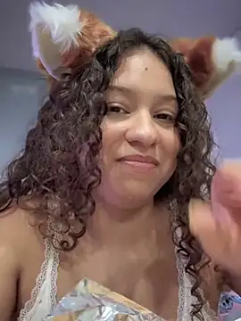 Snapshot of Shara_dreams chatting on 01.29.25 Shara dreams online show from 01.29.25