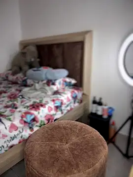 Snapshot of Shara_dreams chatting on 10.26.25 Shara dreams online show from 10.26.25