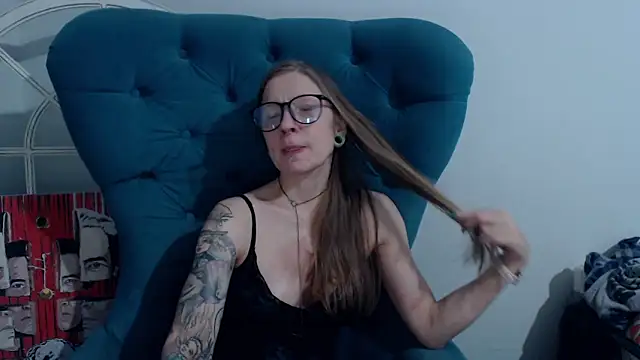 alexandra zaryanova online show from 02.04.25