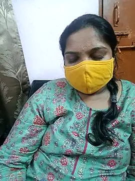 Snapshot of lovely-latha chatting on 02.21.25 lovely-latha online show from 02.21.25