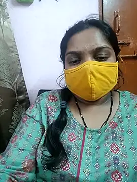 Snapshot of lovely-latha chatting on 02.22.25 lovely-latha online show from 02.22.25