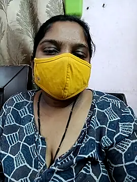 Snapshot of lovely-latha chatting on 03.10.25 lovely-latha online show from 03.10.25