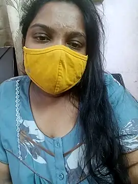 Snapshot of lovely-latha chatting on 03.18.25 lovely-latha online show from 03.18.25