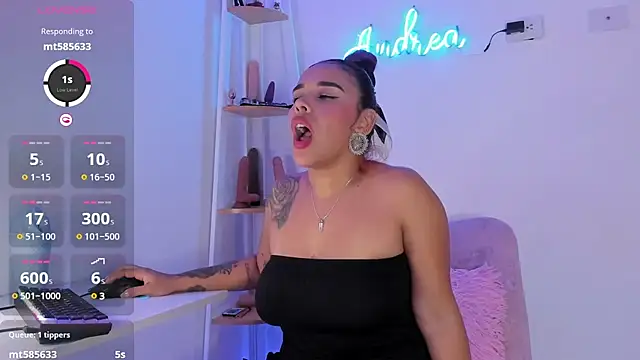 Snapshot of andrea_lopezz_ chatting on 02.11.25 andrea lopezz online show from 02.11.25