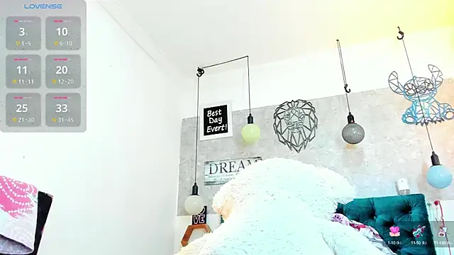 Rebeca xs online show from 10.10.25