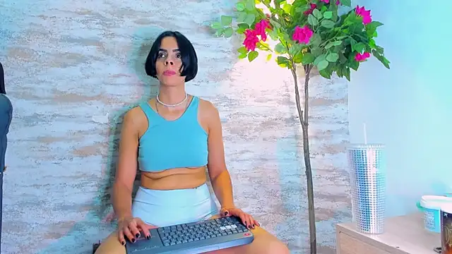 Amelia Myers online show from 10.15.25