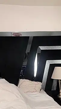 Snapshot of sweetlinddsay chatting on 04.10.26 sweetlinddsay online show from 04.10.26