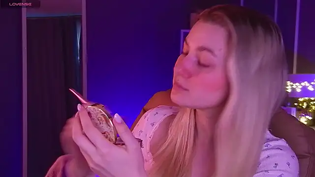 elinanortas online show from 03.16.25