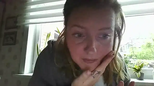 LiquidLeonie online show from 05.06.26