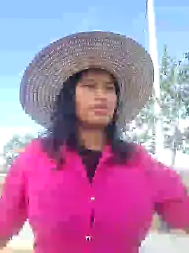 Snapshot of sexi_noemi chatting on 03.13.25 sexi noemi online show from 03.13.25