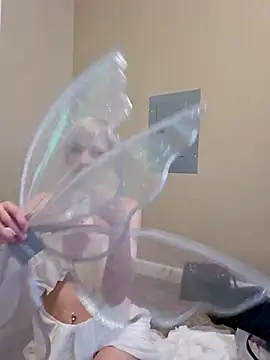 AmethystFoxx online show from 10.06.25