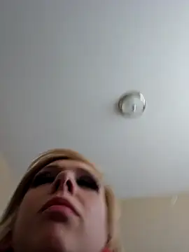 Snapshot of AmethystFoxx chatting on 03.25.26 AmethystFoxx online show from 03.25.26